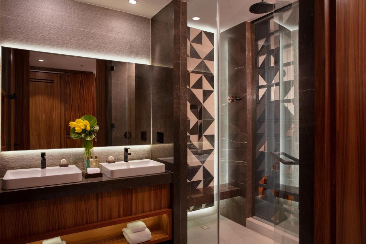Standard Suite,1261732441:JPEG